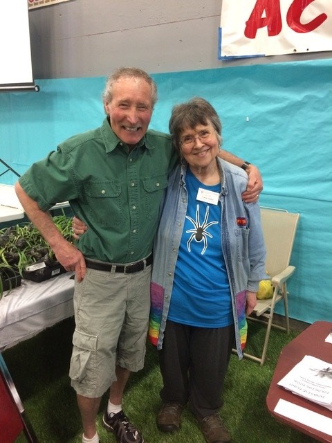 Morris Ciscoe with a Grays Harbor/Pacific County Master Gardener